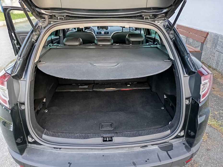 Megane 2011 venda por motivo de viajem