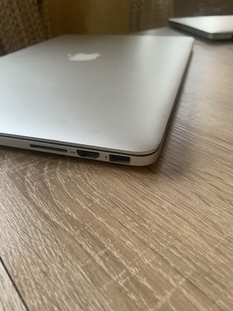 Macbook Pro 15”, 2015, 256/16gb, Intel Iris Pro 1,5gb