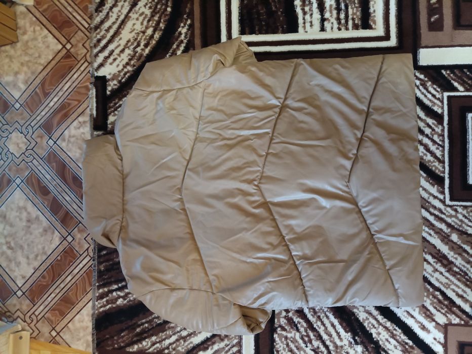 Куртка , курточка, пуховик