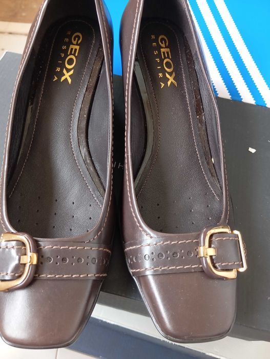 Sapatos Geox 38 novos