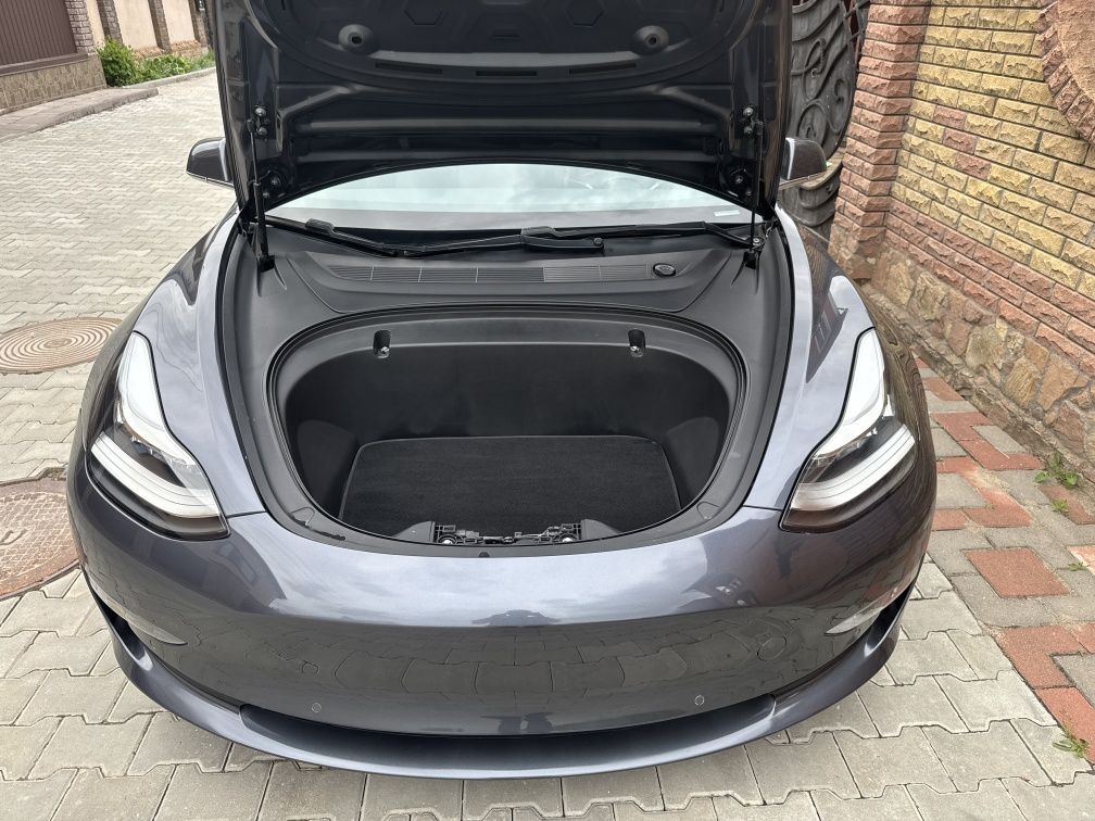 Tesla model 3 Dual motor