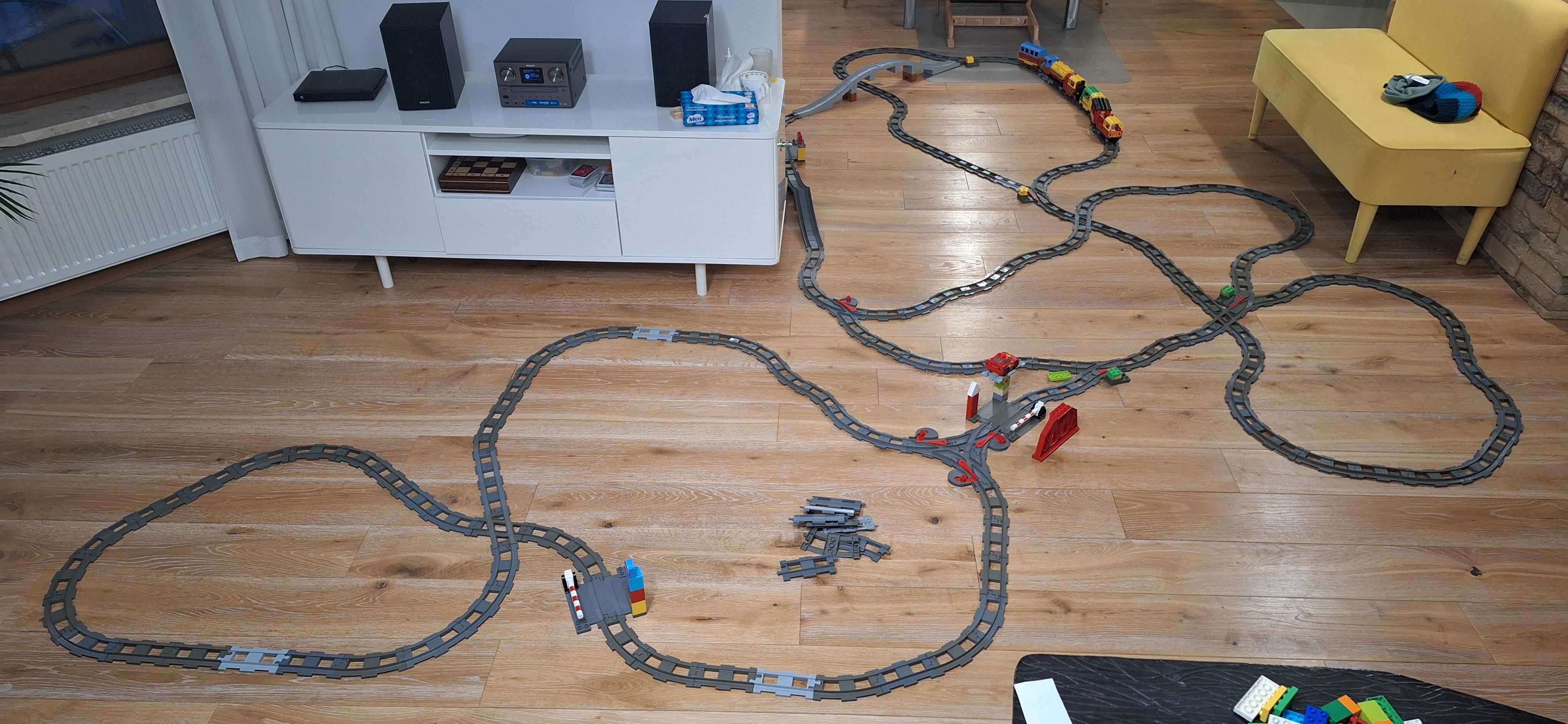 Ogromny Zestaw Kolejowy LEGO - tory, lokomotywy, wagony, rozjazdy itd.