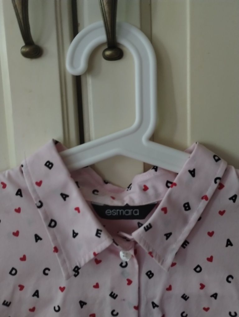 Nowa koszula serduszka i litery, różowa