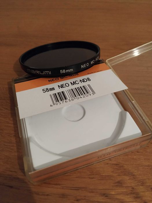 Canon EOS 1000D + 2 Objetivas