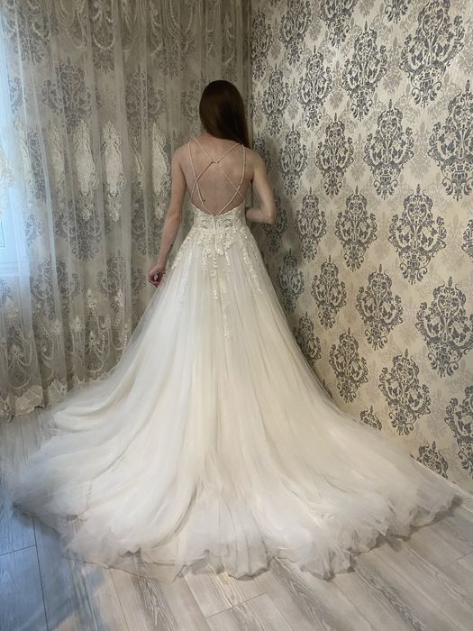 Весільна сукня продам