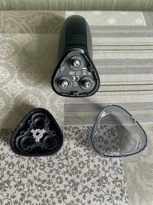 Електробритва PHILIPS HQ6946/16