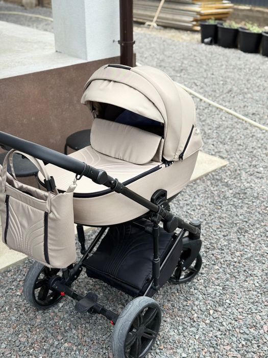 Продам коляску 2 в 1 в ідеальному стані