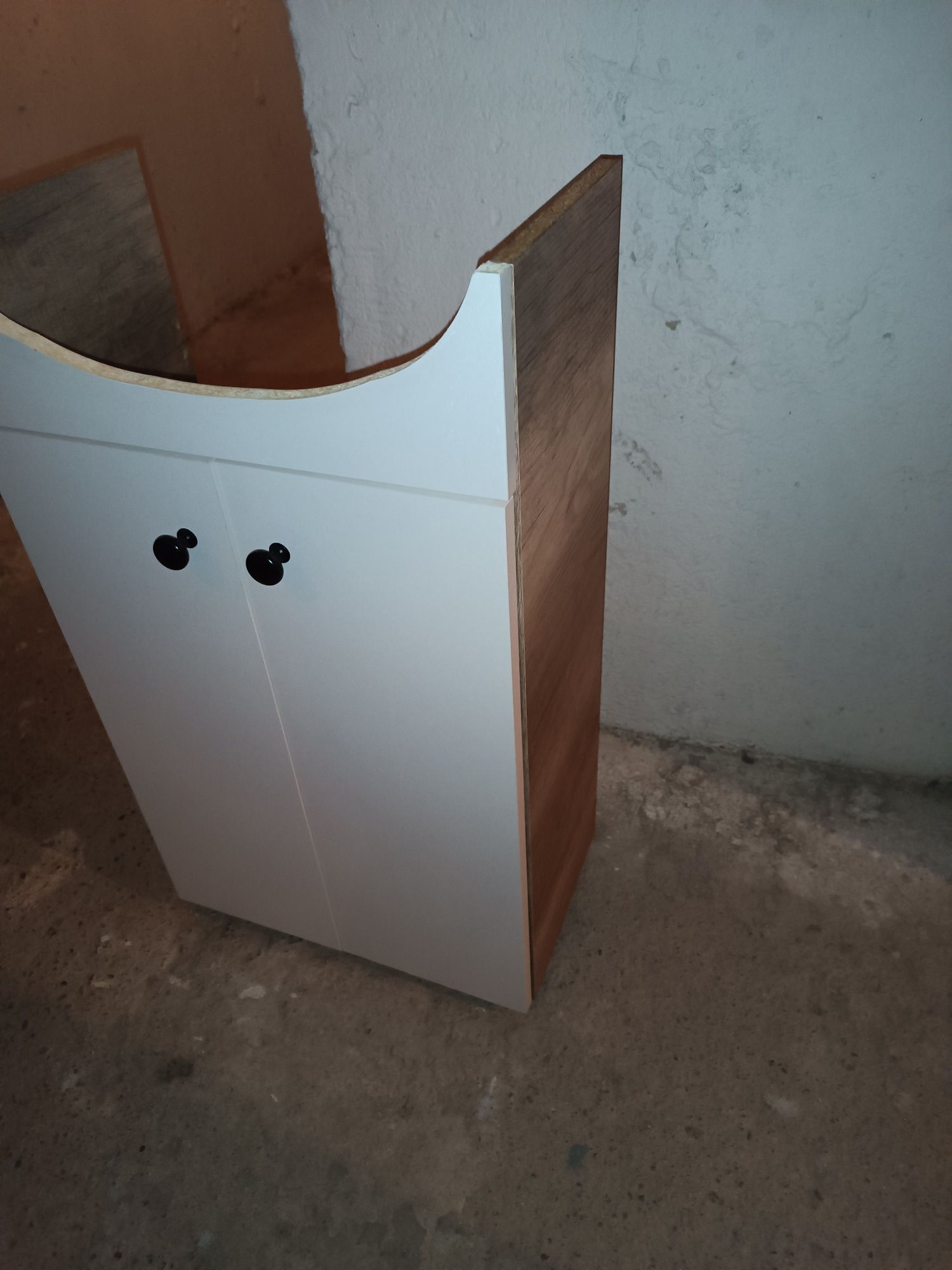 Szafka pod umywalkę