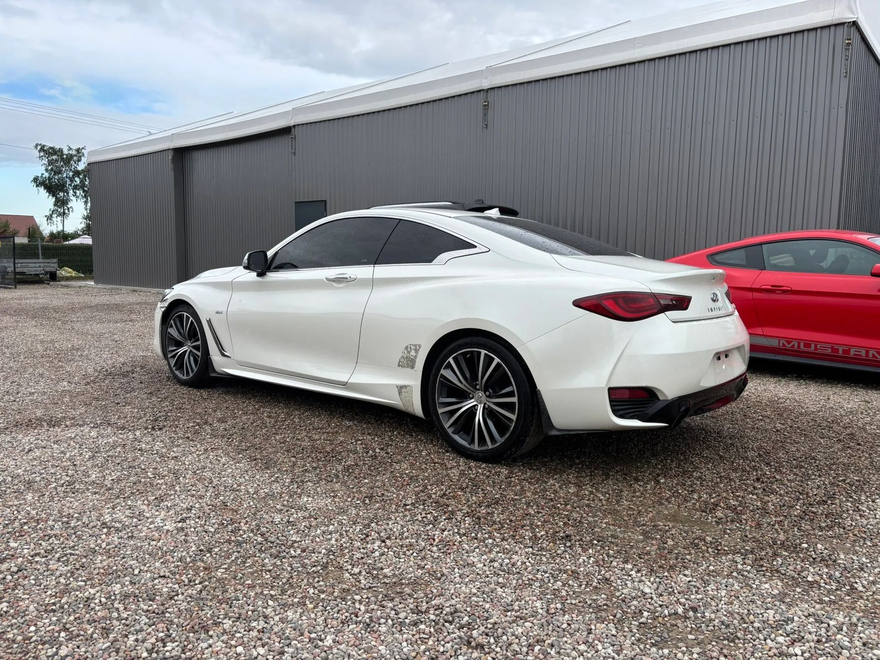 Infiniti Q60