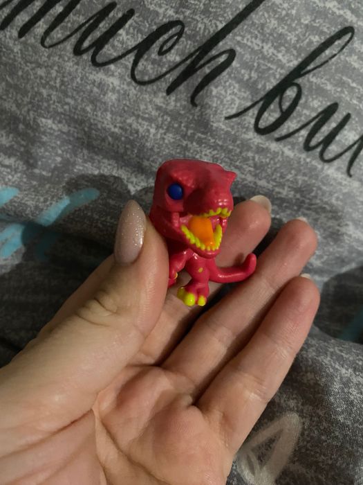 Обміняю кіндер динозавр Черкаси