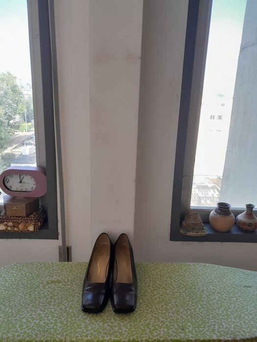Vendo Sapatos de Senhora muito bonitos como novos
