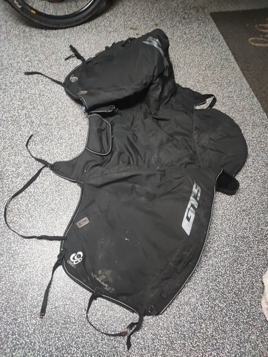 Capa de chuva SYM GTS 125