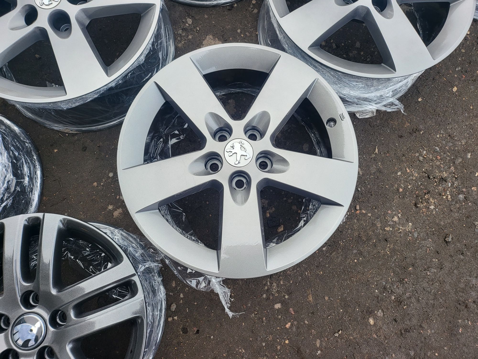 Alufelgi 18 Peugeot 4007 Mitsubishi Outlander Citroen CCrosser 5x114,3