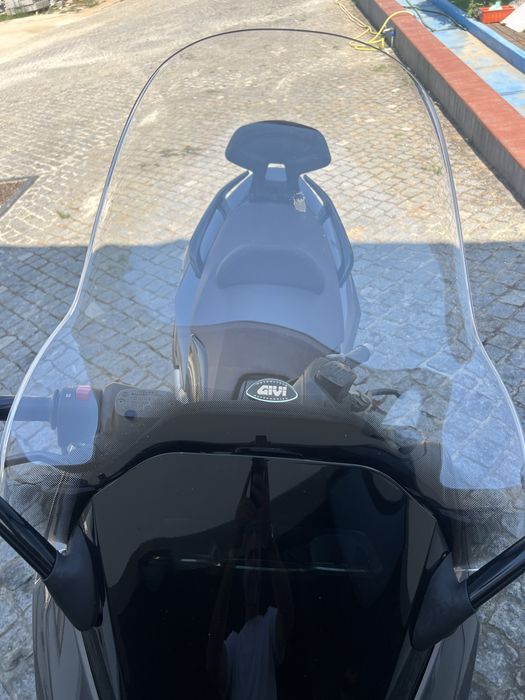 YAMAHA Tmax 500  só 34 mil km ( ler anuncio)