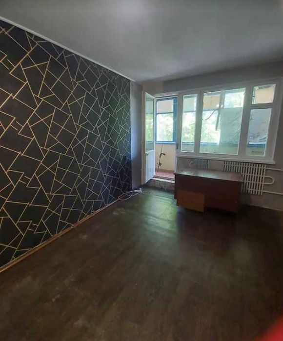 Продам 1 комн кв Улучшенка 40 м на 3 этаже 92 Бригады метро Индустр OA