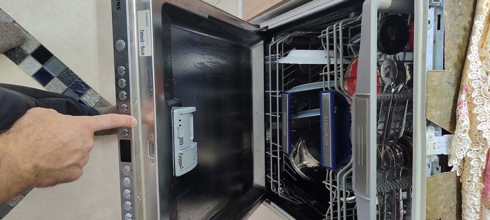 Посудомийна машина Siemens SX66M095EU/43
