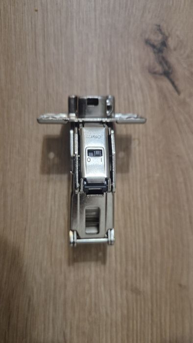 BLUM 71B7550 zawias z zerowym uskokiem.,ze sprężyn, 155'