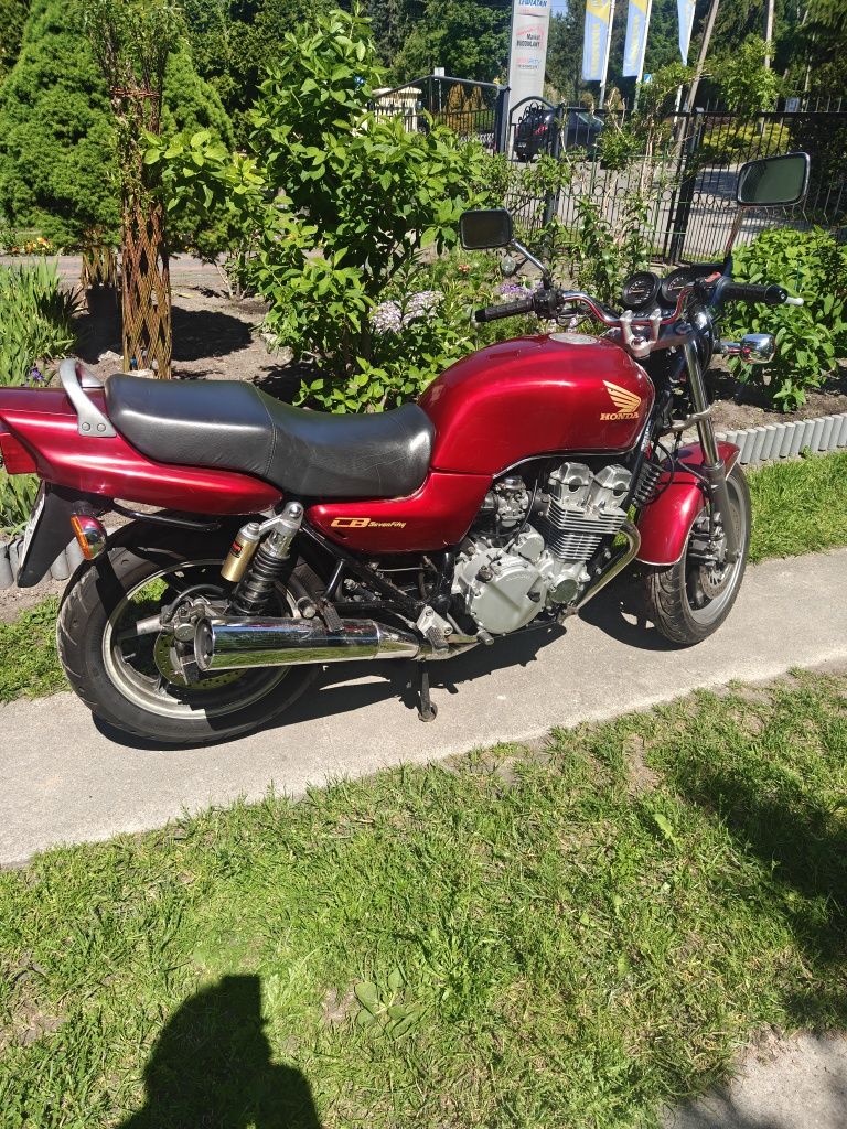 Sprzedam CB 750 Seven Fifty