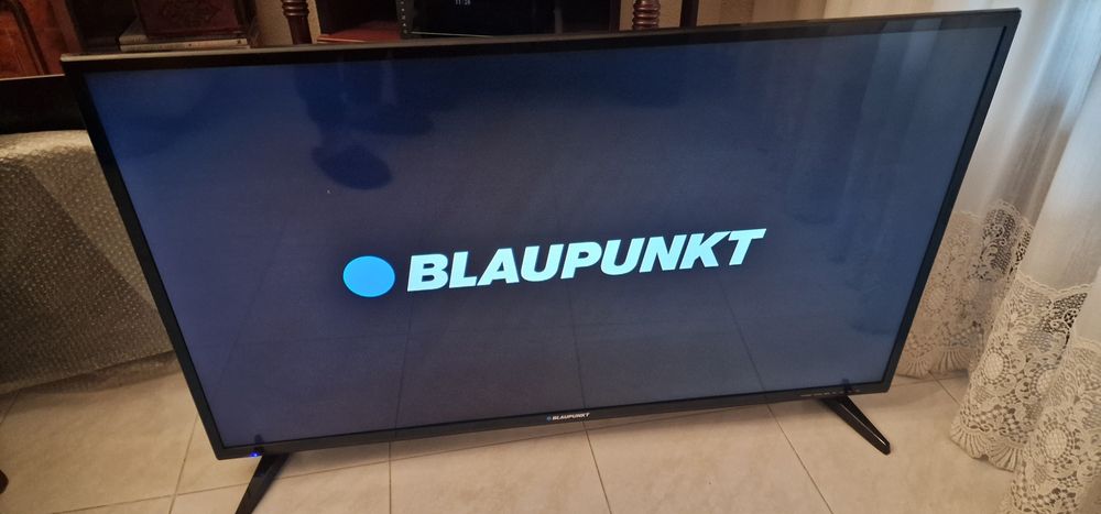 TV Blaunpunkt 49" impecável c/comando