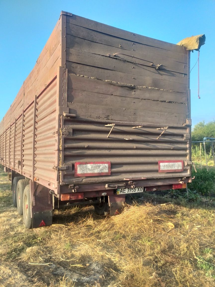 Полуприцеп бортовий зерновоз