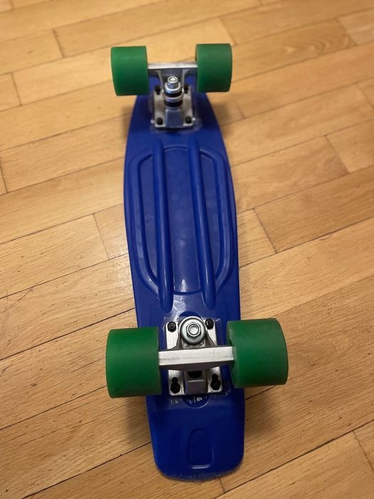 Deskorolką fiszka humbaka niebieska