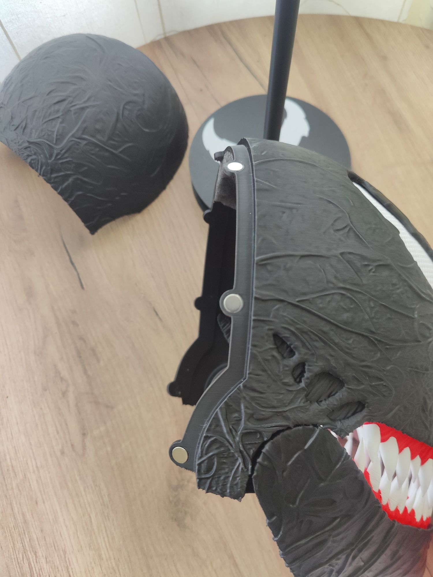 Maska Venoma z Druku 3D + Podstawka - Ruchoma Szczęka
