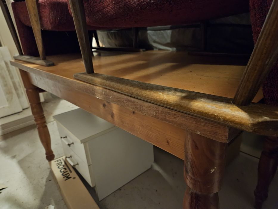 Krzesła tapicerowane + stół PRL