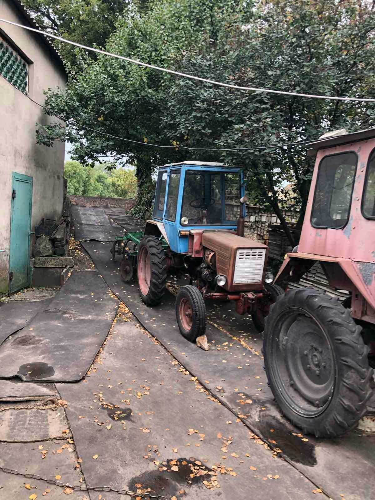 Трактора Т-25 та багато іншого