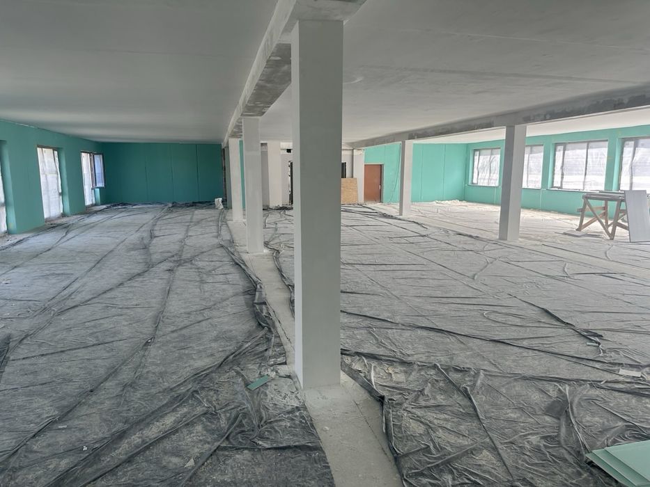 Продаж комерційного приміщення центр 2150 кв.м