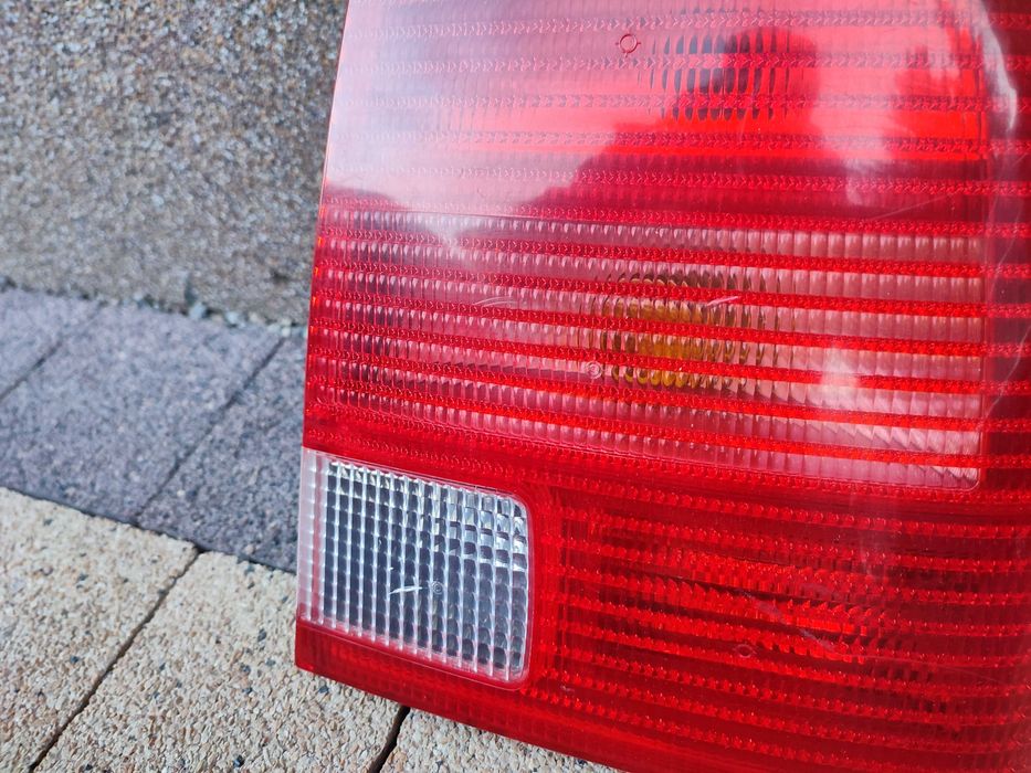Lampa Tylna Prawa VW Passat B5 Sedan