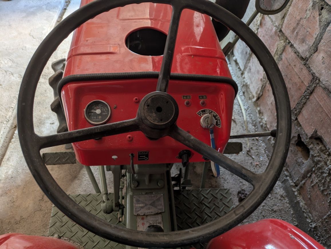 Trator YANMAR YM1300 + Fresa