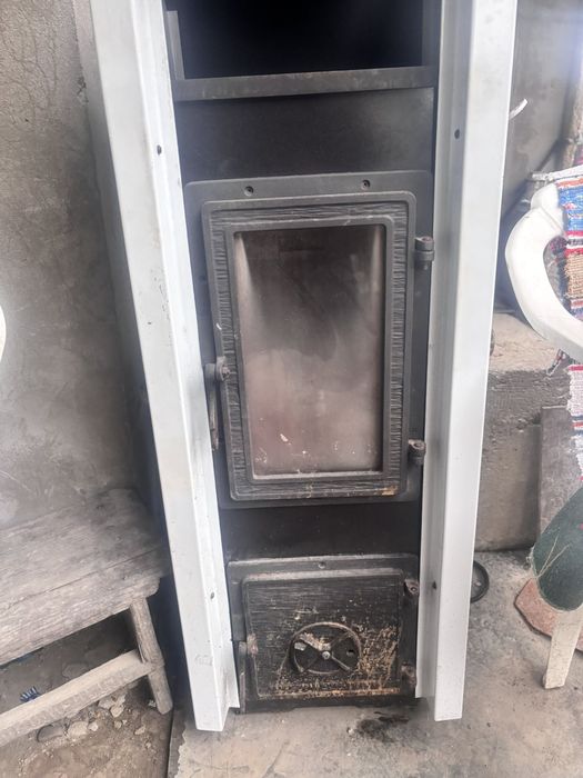 Камін-піч , буржуйка , камін на дрова