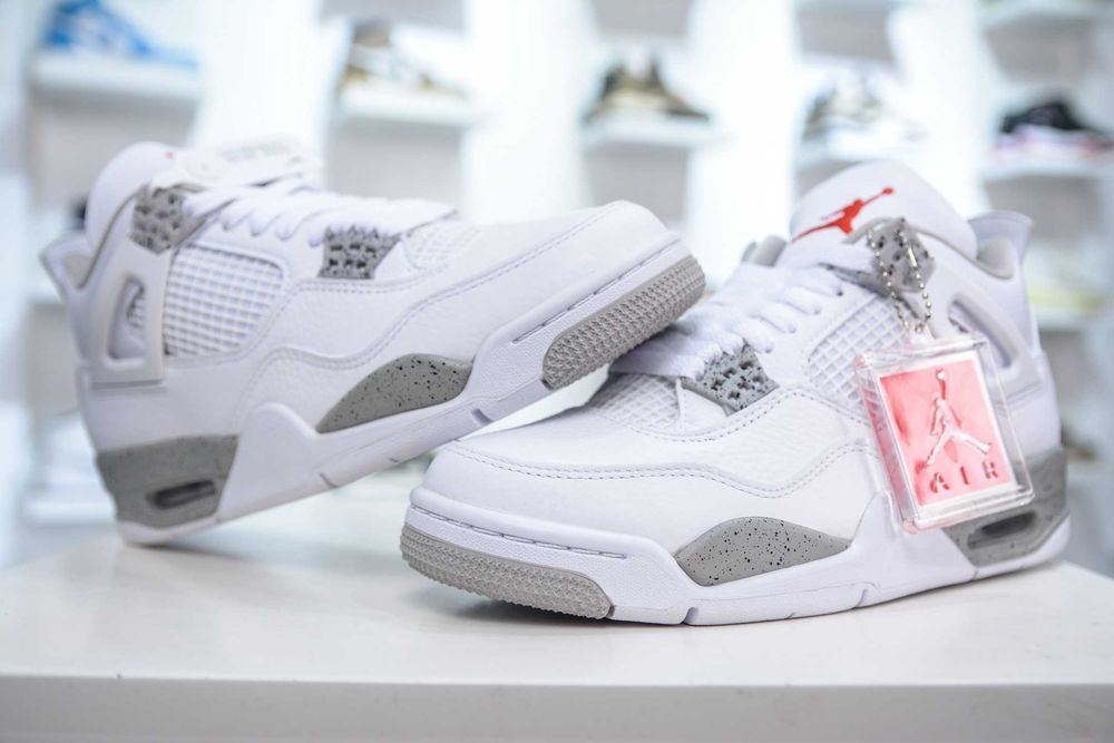 Buty meskie Mokasyny Jordan_4_Retro_White_Oreo R.39