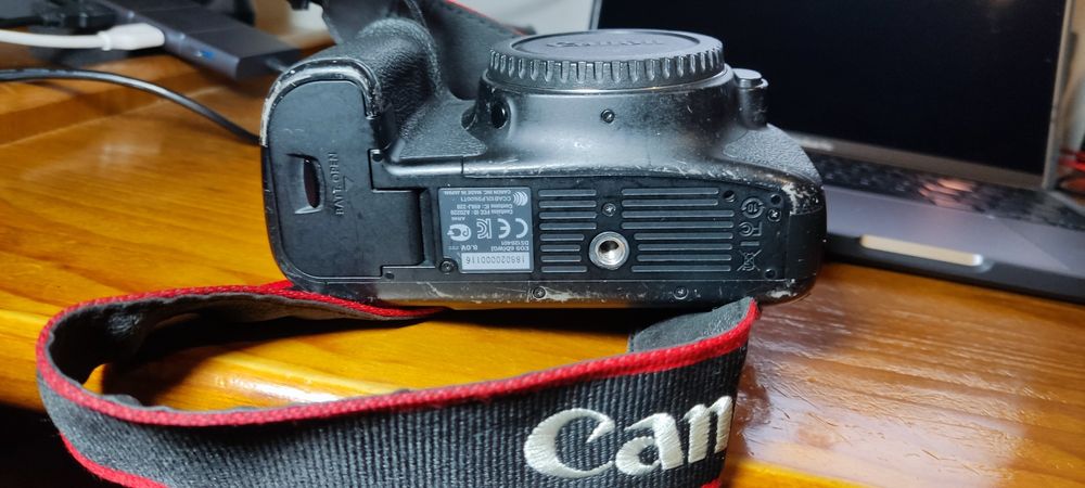 Canon EOS 6D em muito bom estado