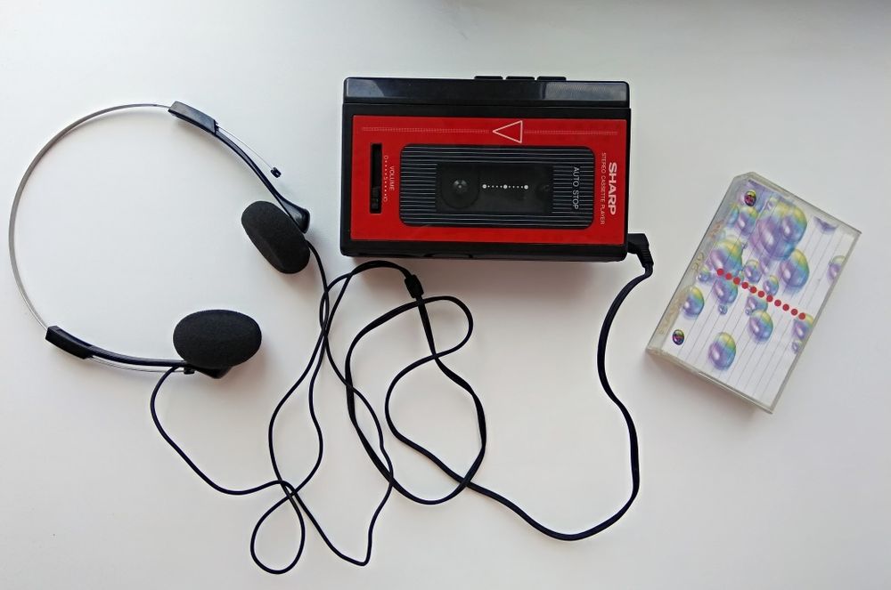 Касетний плеєр SHARP (Stereo) + навушники + касета, 1980-1990-ті рр.