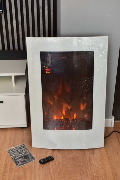 Lausanne Vertical Kominek elektryczny Klarstein wiszący naścienny