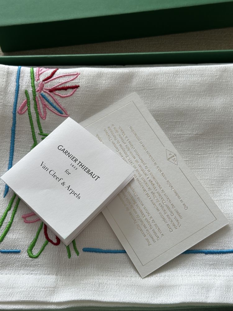 Серветки Garnier Thiebaut для Van Cleff&Arpels