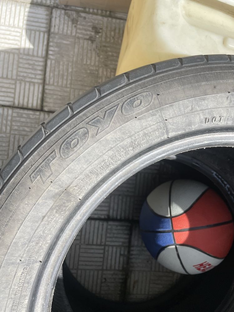 Продам резину Toyo 225/55 R17