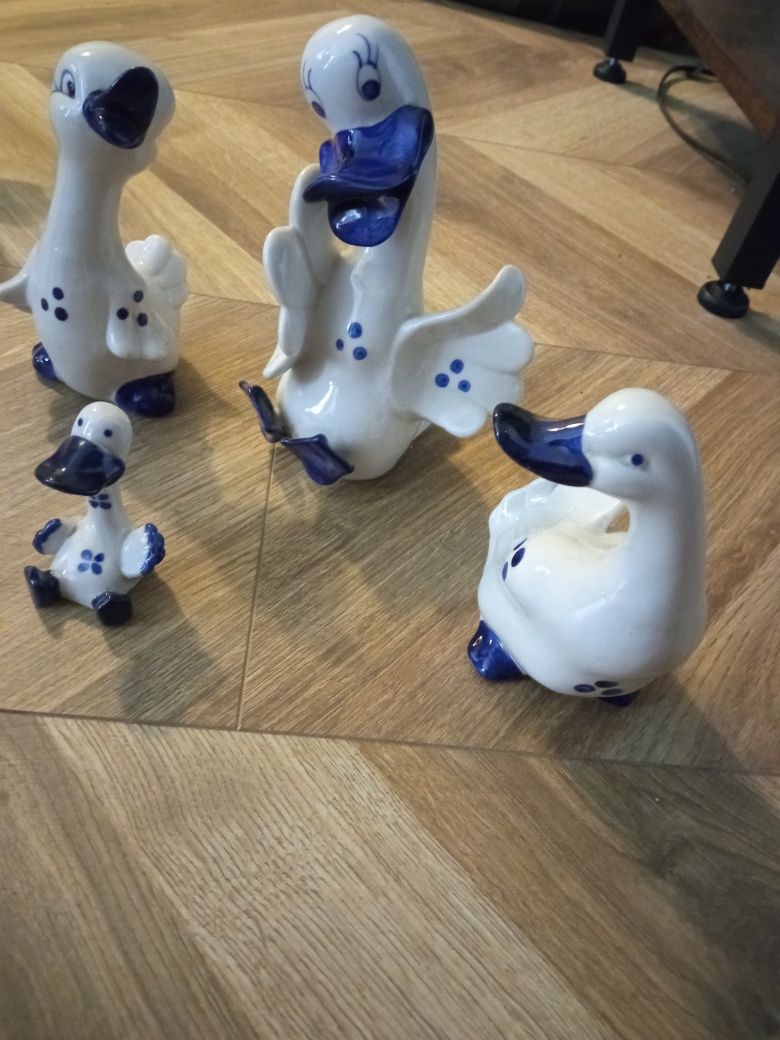 Zestaw 4 figurek ceramika