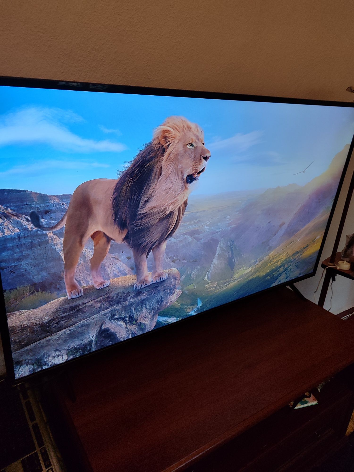 Телевізор BRAVIS 55" 4K SmartTV T2. Под ремонт
