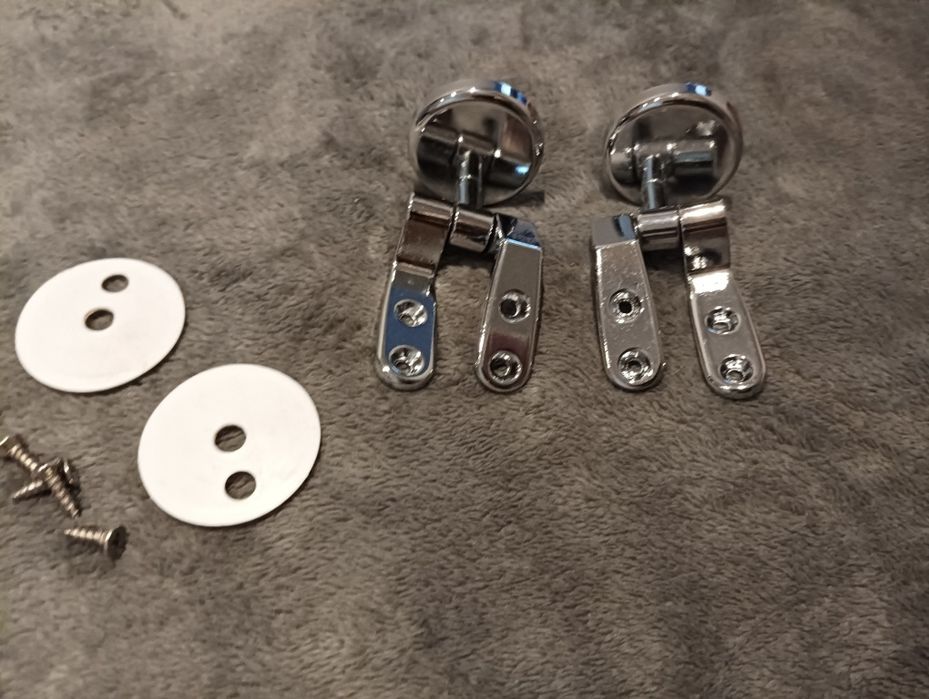 Zawiasy do deski sedesowej