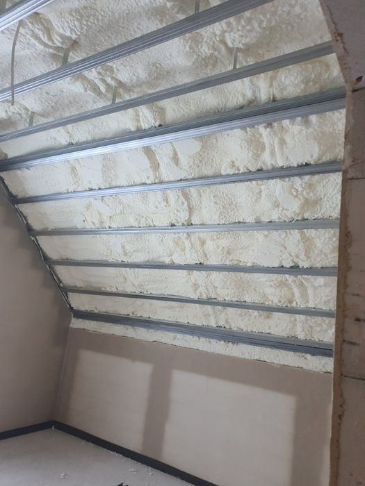 Ocieplanie Natryskowe Pianą Pur  Michalski Rafał