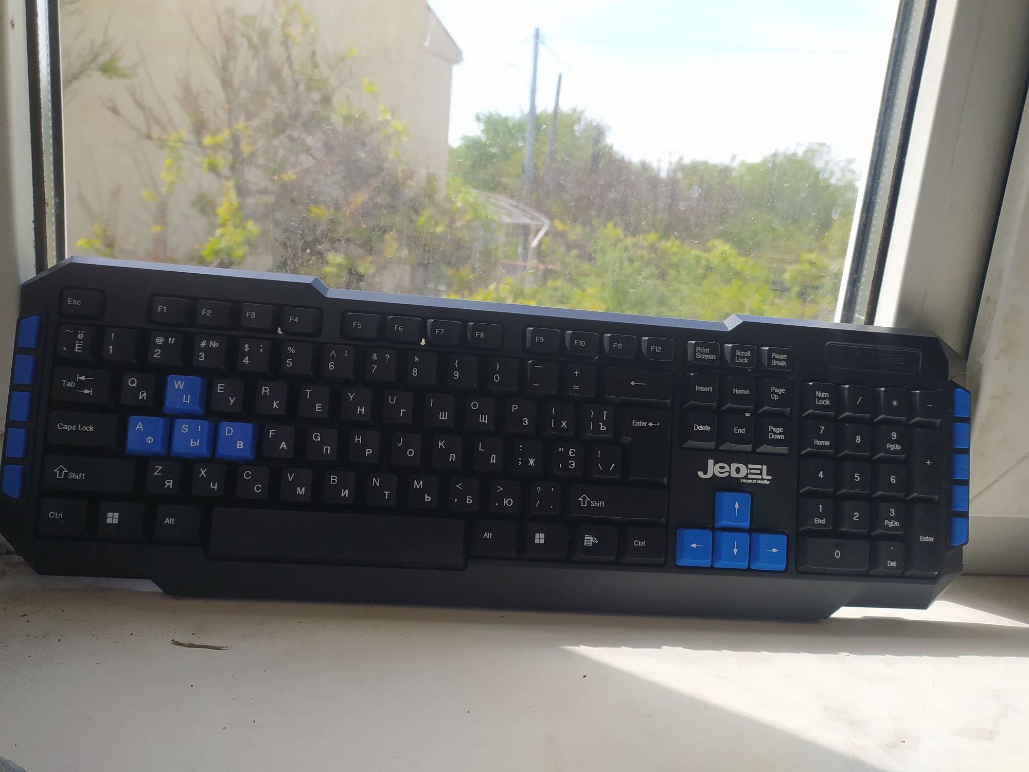 Компьютерная Bluetooth клавіатура и миш