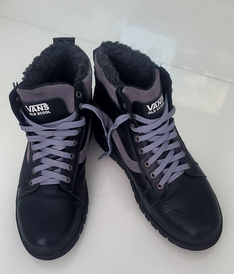 Зимові черевики VANS