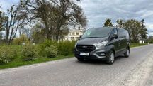 Wynajem busa, wypożyczalnia, bus 9 osobowy automat Ford Transit Custom