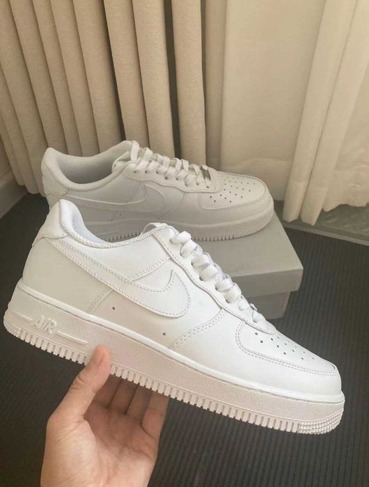 Biały Buty Nike_Air_Force_1_Low Trampki. Roz.41