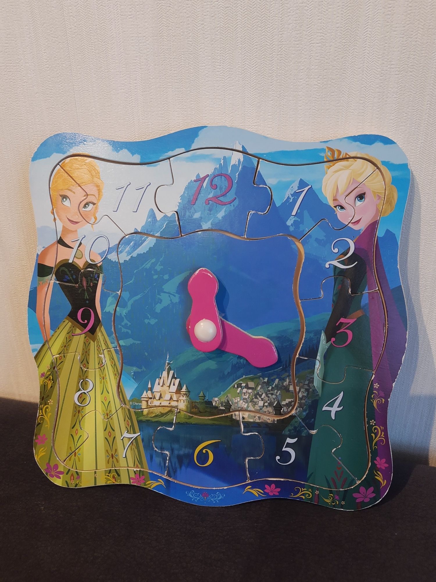 Drewniane puzzle zegar Anna i ELSA