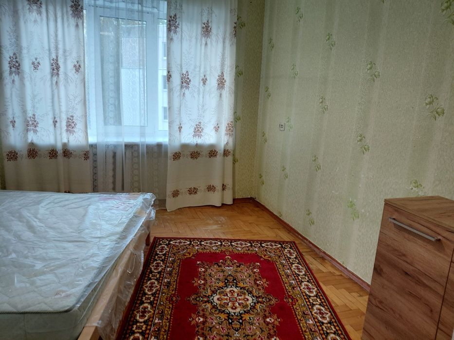 Оренда 4 км квартири