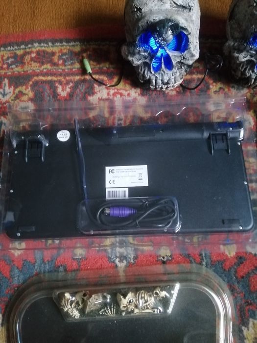 Skull Клавіатура+мишка+usb hub коврик+колонки