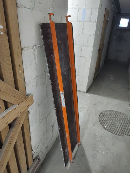 rusztowanie drabinowe / podest roboczy,